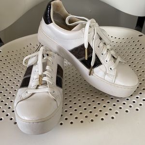 Michael Kors low top athletic shoes women’s size 6
